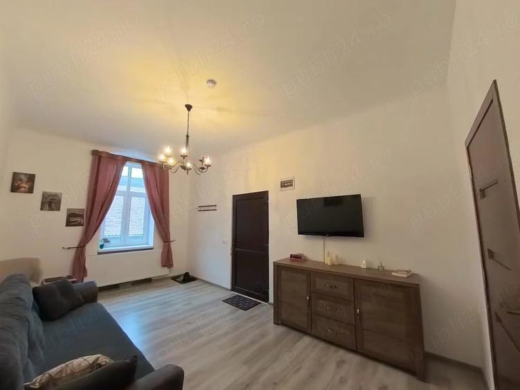 Apartament cu 2 camere semidecomandat în Central