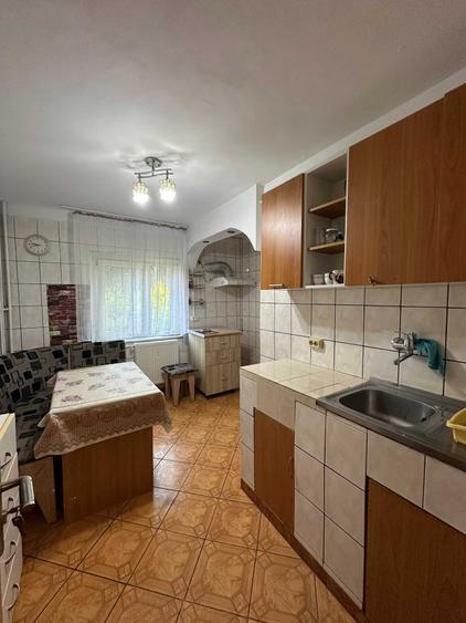 Apartament cu 2 camere semidecomandat în Mihai Bravu