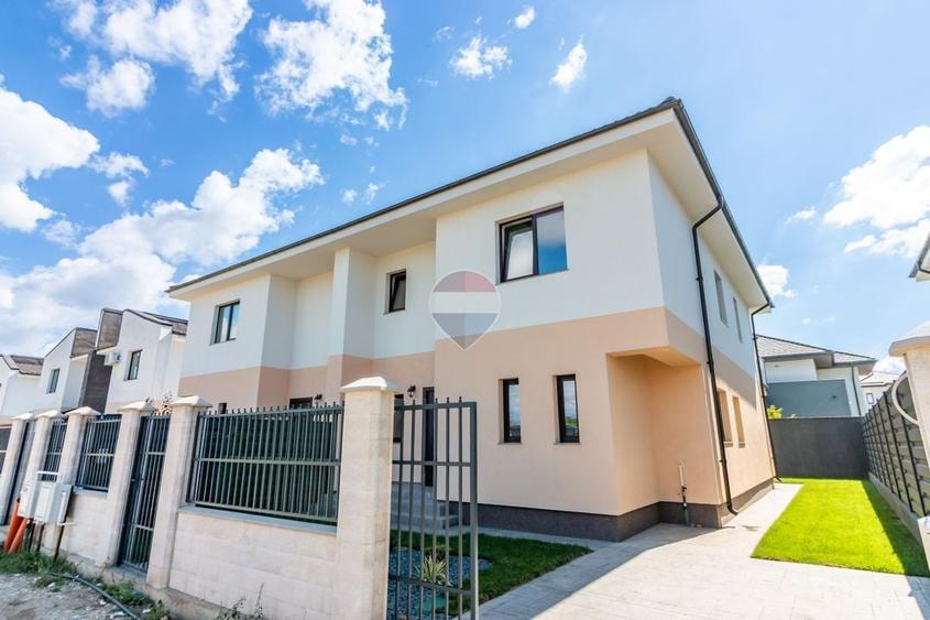 Duplex cu 4 camere cu Teren 180 Mp în Corbeanca