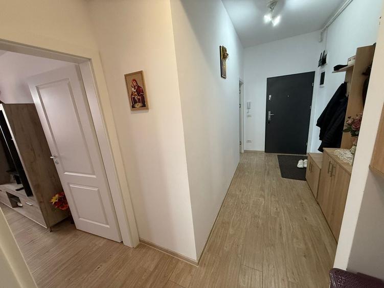 Apartament cu 2 camere decomandat, mobilat în Girocului