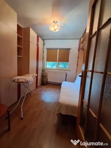 Apartament cu 3 camere decomandat în Metalurgie