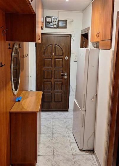Apartament cu 2 camere nedecomandat în P-ța Doina