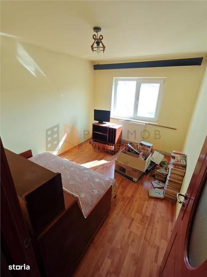 Apartament cu 3 camere decomandat, mobilat în Unirii Centru