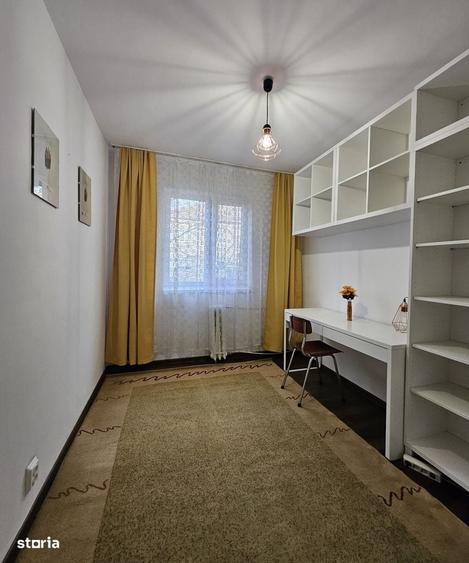 Apartament cu 3 camere decomandat în Nufărul