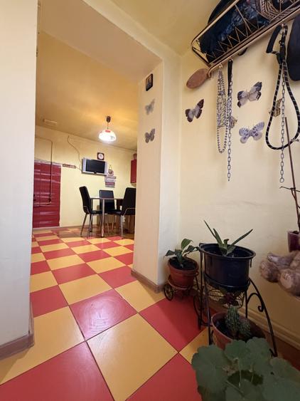 Apartament cu 3 camere decomandat în Timocului-Șaguna