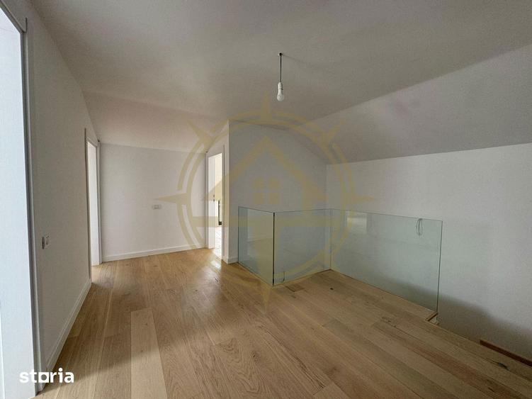 Casă cu 9 camere cu Teren 400 Mp în Corbeanca