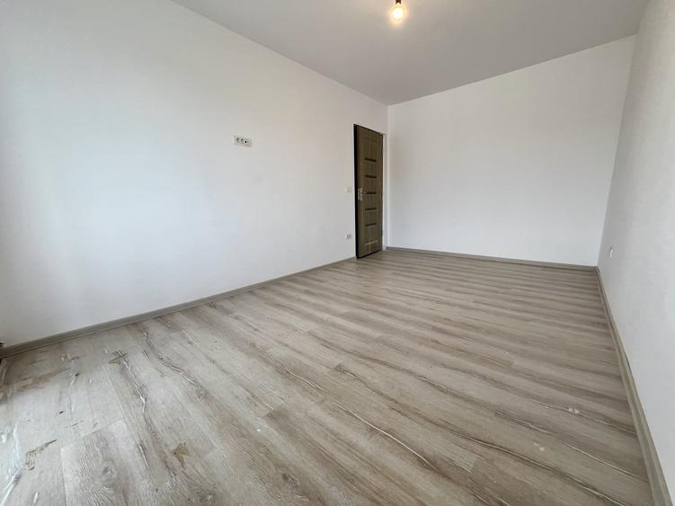 Apartament cu 3 camere decomandat în Șagului