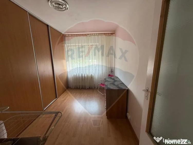 Apartament cu 3 camere decomandat în Dacia