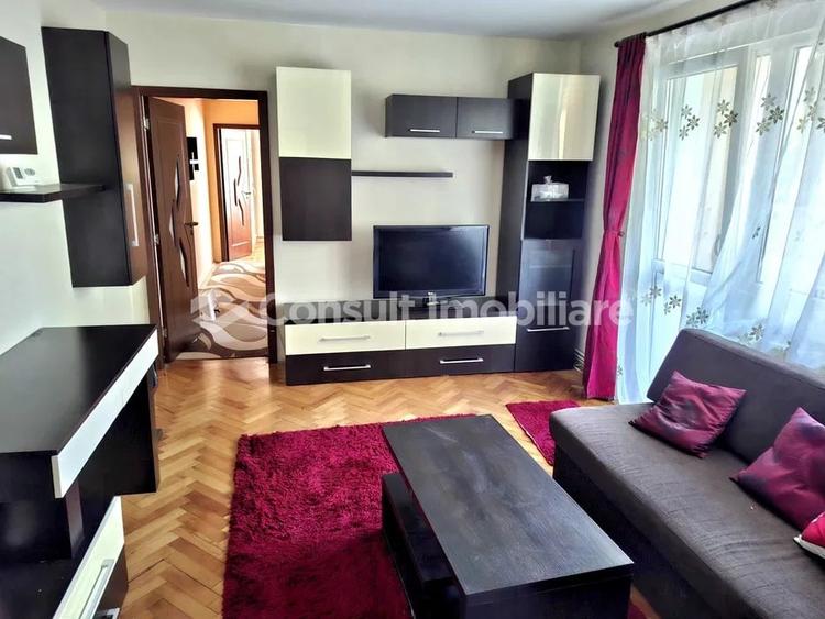 Apartament cu 3 camere semidecomandat, mobilat în Gheorgheni