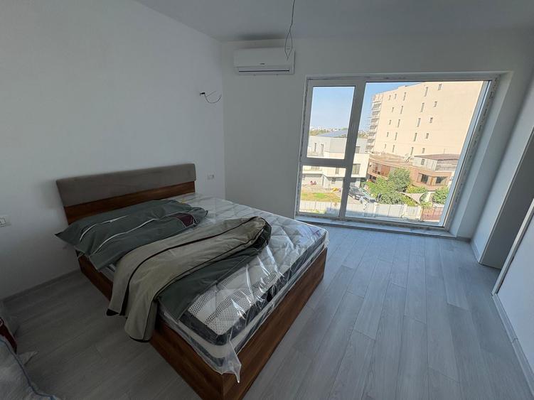 Apartament cu 3 camere decomandat în Universitate