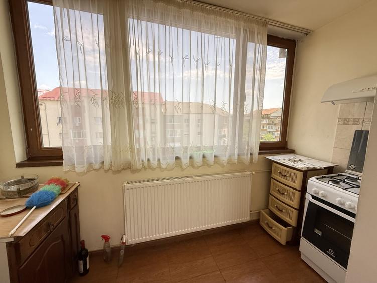 Apartament cu 3 camere, decomandat, 65 mp utili, etaj 4 cu acoperis - Soarelui - 7
