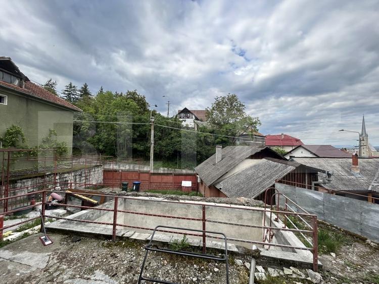 Casă individuală cu 6 camere cu Garaj în Sud-Est