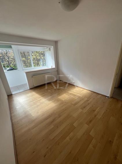 Apartament cu 2 camere semidecomandat, mobilat în Liviu Rebreanu