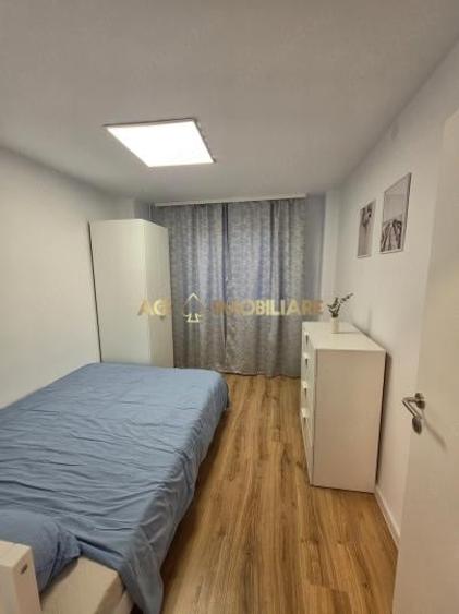 Apartament cu 3 camere semidecomandat, mobilat în Crângași