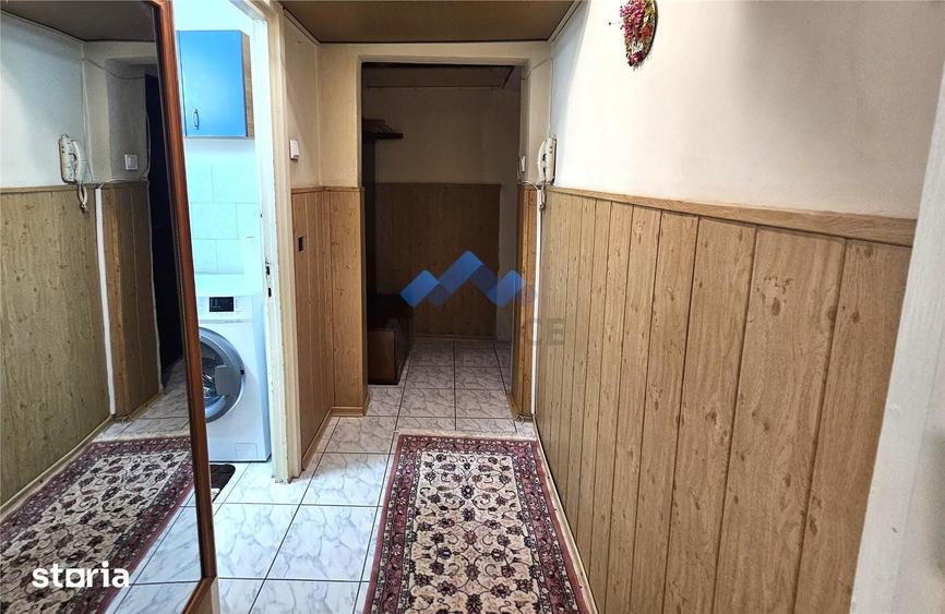 Tatarasi-Piata Chirila, apartament cu 2 camere, etaj intermediar - 3