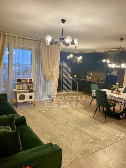 Apartament cu 3 camere decomandat în Aradului