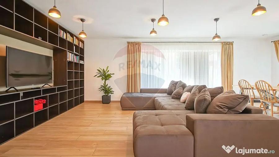 Casă cu 4 camere cu Teren 387 Mp în Stupini