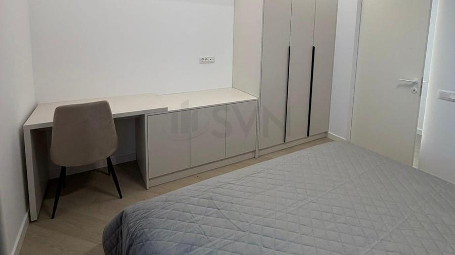 Apartament cu 3 camere semidecomandat, mobilat în Pipera
