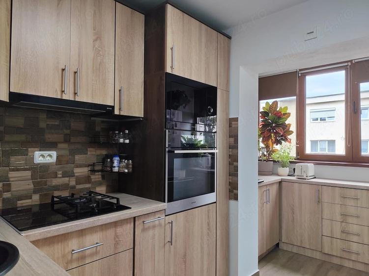 Apartament cu 3 camere decomandat în Micălaca