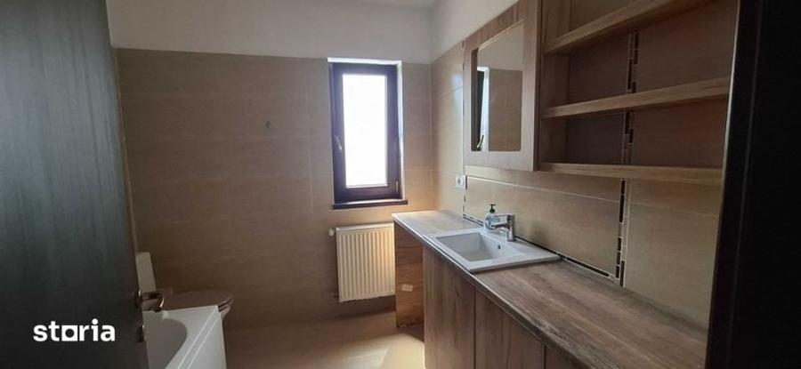Apartament cu 3 camere decomandat în Valea Lupului