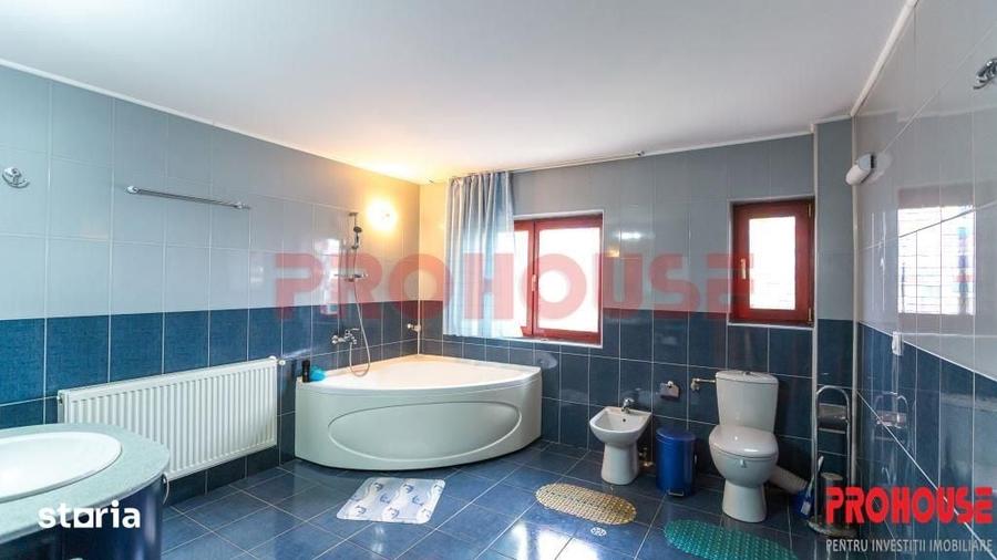 Casă cu 6 camere cu Teren 1100 Mp în Măgura