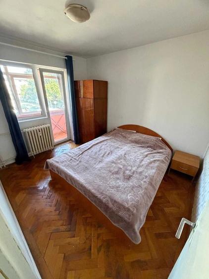 Apartament cu 3 camere semidecomandat în Olimpia-Stadion