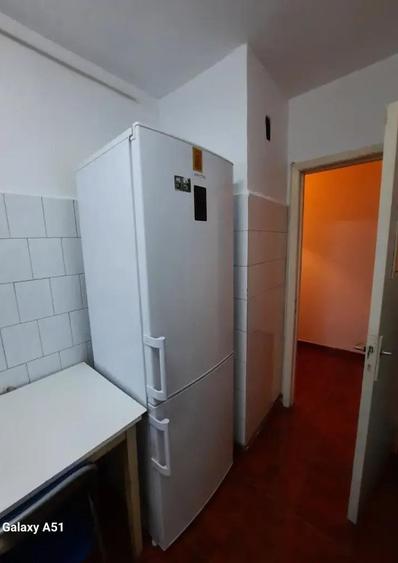 Garsonieră decomandată în Gorjului