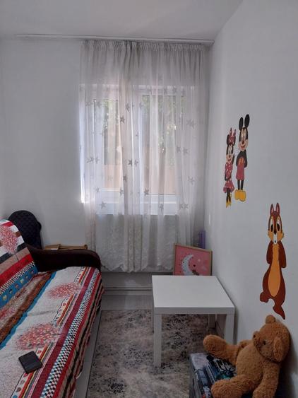 Apartament cu 2 camere semidecomandat în Ruginești