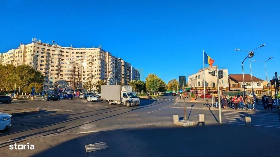 Apartament cu 3 camere semidecomandat în Apărătorii Patriei