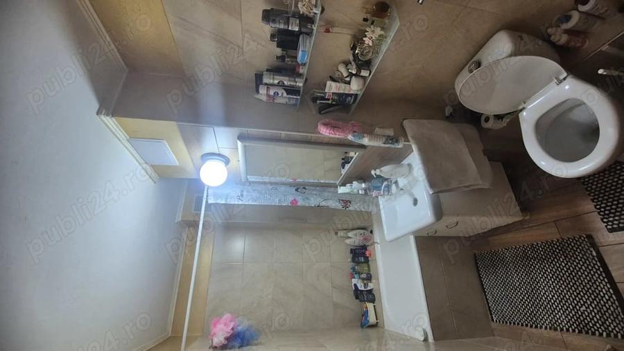 Apartament cu 3 camere decomandat în Sânmartin