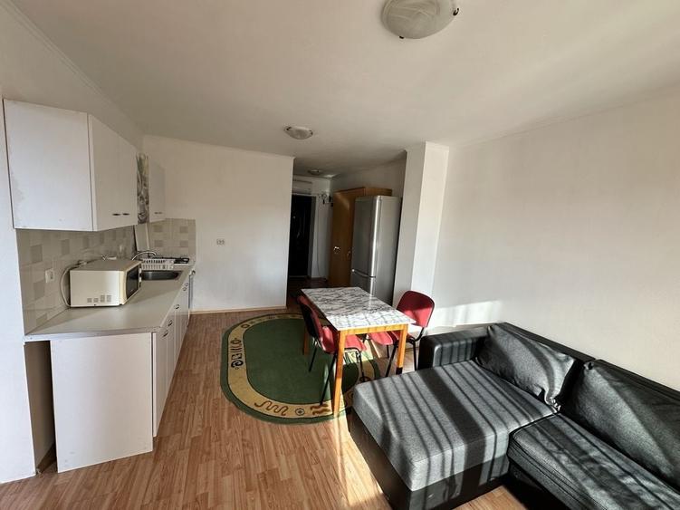 Apartament cu 2 camere semidecomandat în Cantemir