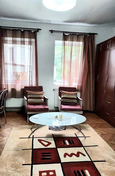 Apartament in casa cu 4 apartamente + curte si beci, zona centrala - 3
