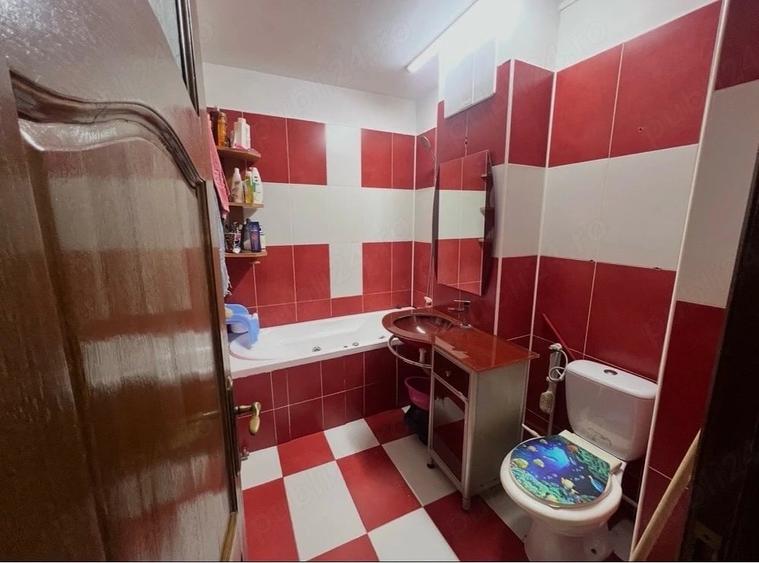 Apartament cu 3 camere decomandat în Brazda lui Novac