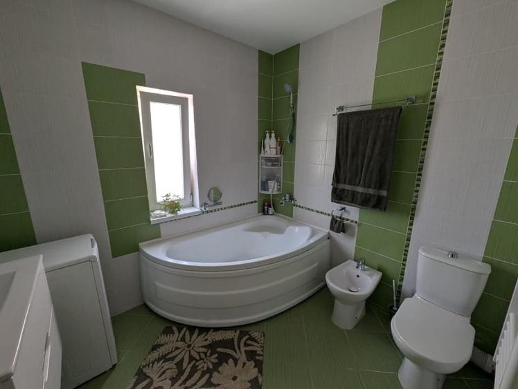 Apartament cu 2 camere decomandat, mobilat în Bucium