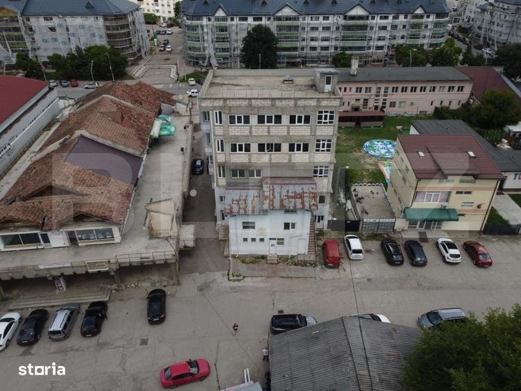 Spațiu comercial, de 1,080 mp, în Ultracentral