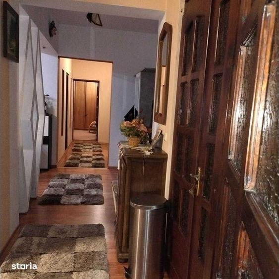 Apartament cu 3 camere în Petros