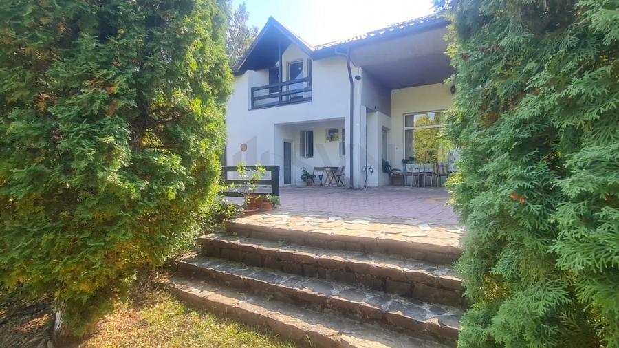 Casă individuală cu 7 camere cu Canalizare în Corbeanca