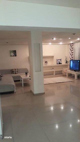 Apartament cu 3 camere decomandat, mobilat în Dacia