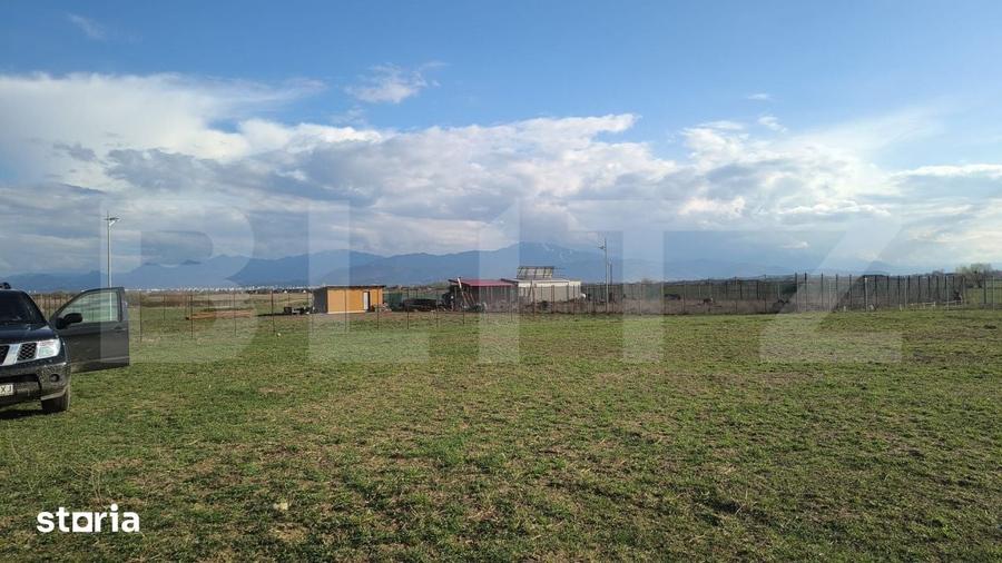 Teren de 996 mp, în Stupini