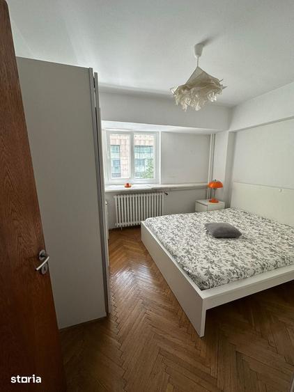 Apartament cu 4 camere decomandat în Victoriei