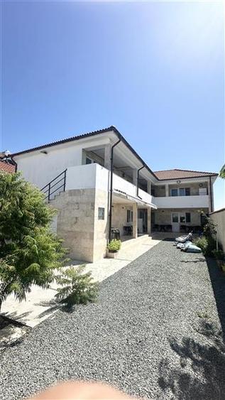 Hotel/Pensiune, de 200 mp, în Exterior Nord