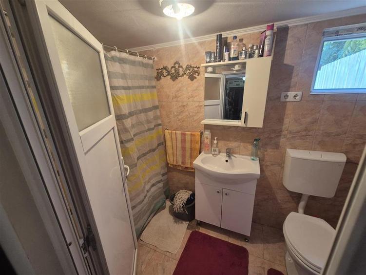 Casă individuală cu 3 camere cu Teren 198 Mp în Central