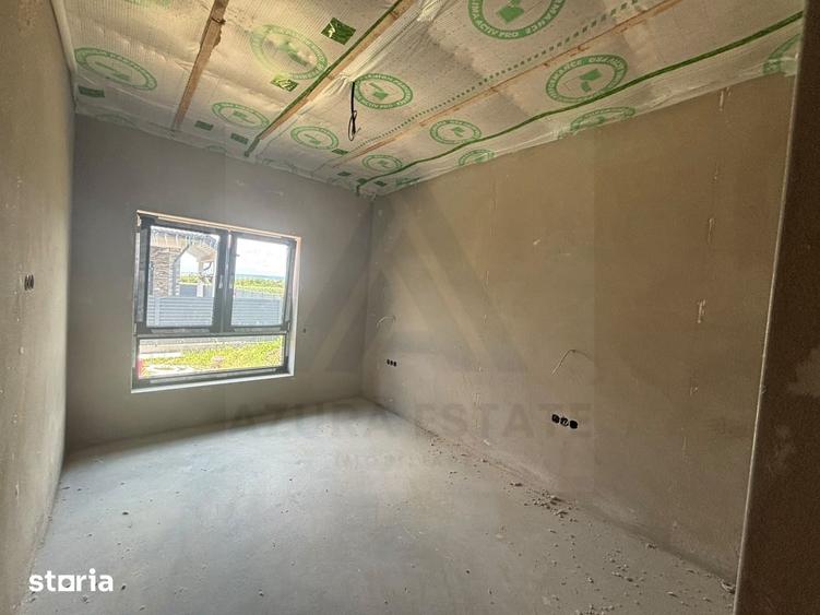 Casă cu 4 camere cu Teren 430 Mp în Cristian