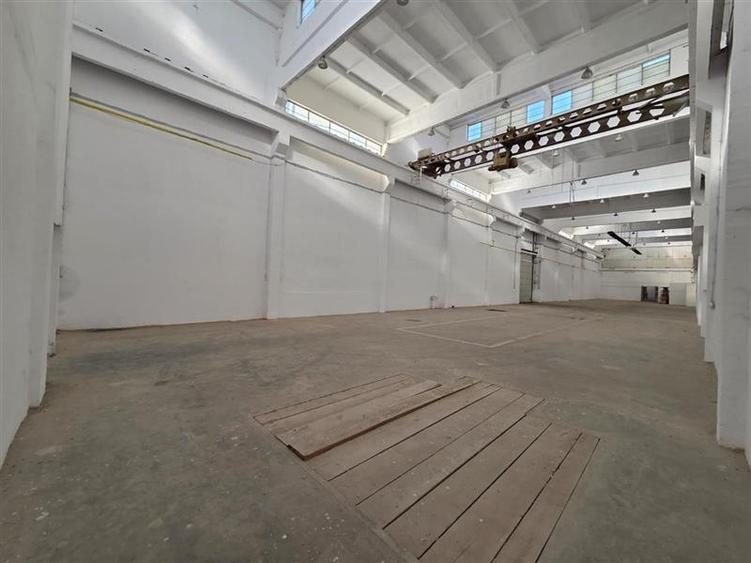 Spațiu industrial, de 468 mp, în Central