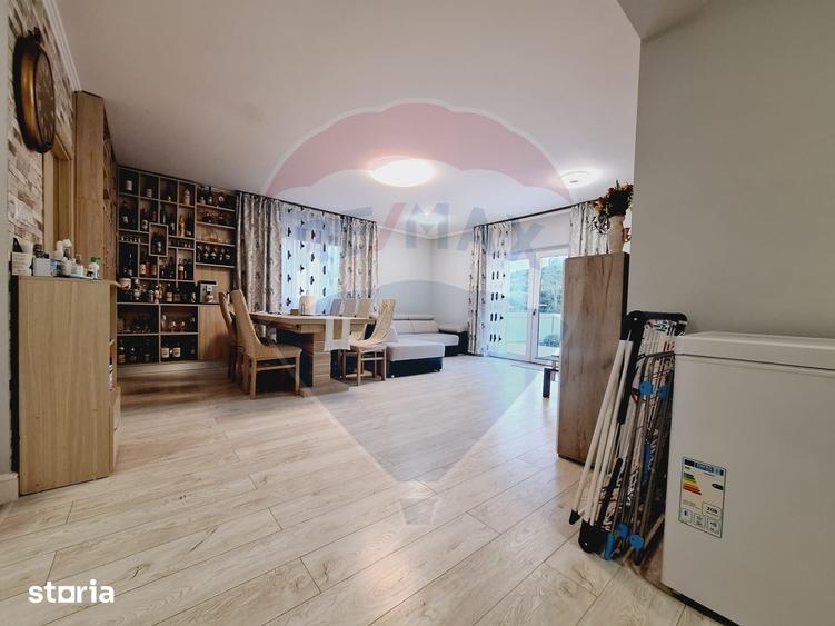 Casă cu 5 camere cu Teren 2100 Mp în Hidiș