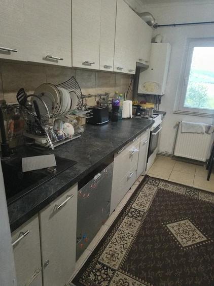Apartament cu 3 camere decomandat în Canta