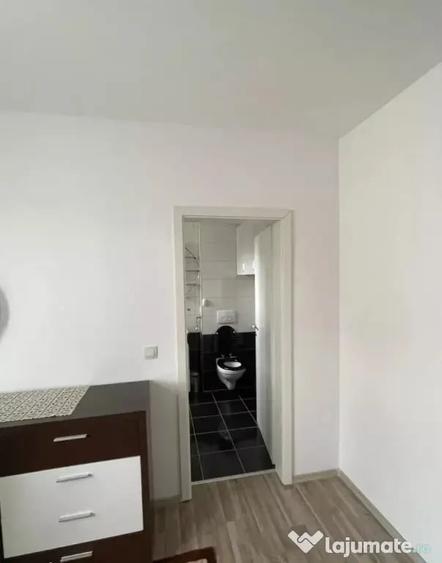 Apartament cu 3 camere decomandat în Avantgarden