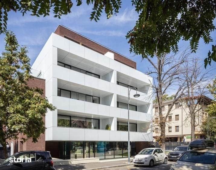Apartament cu 4 camere în Dorobanți
