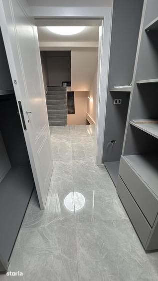 Casă cu 5 camere cu Teren 400 Mp în Cârcea