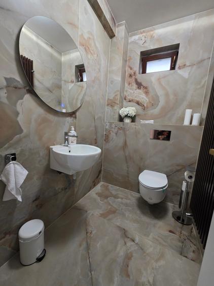 Casă individuală cu 6 camere cu Canalizare în Dămăroaia